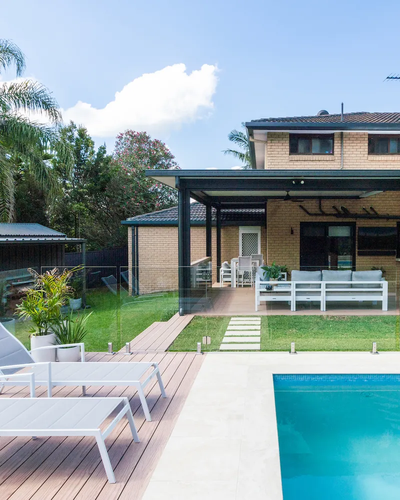 Aluminium decking beside a pool